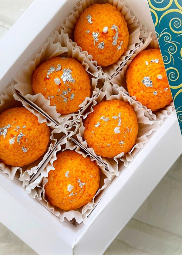 Aesthetics Ladoo Candles - Set of 6