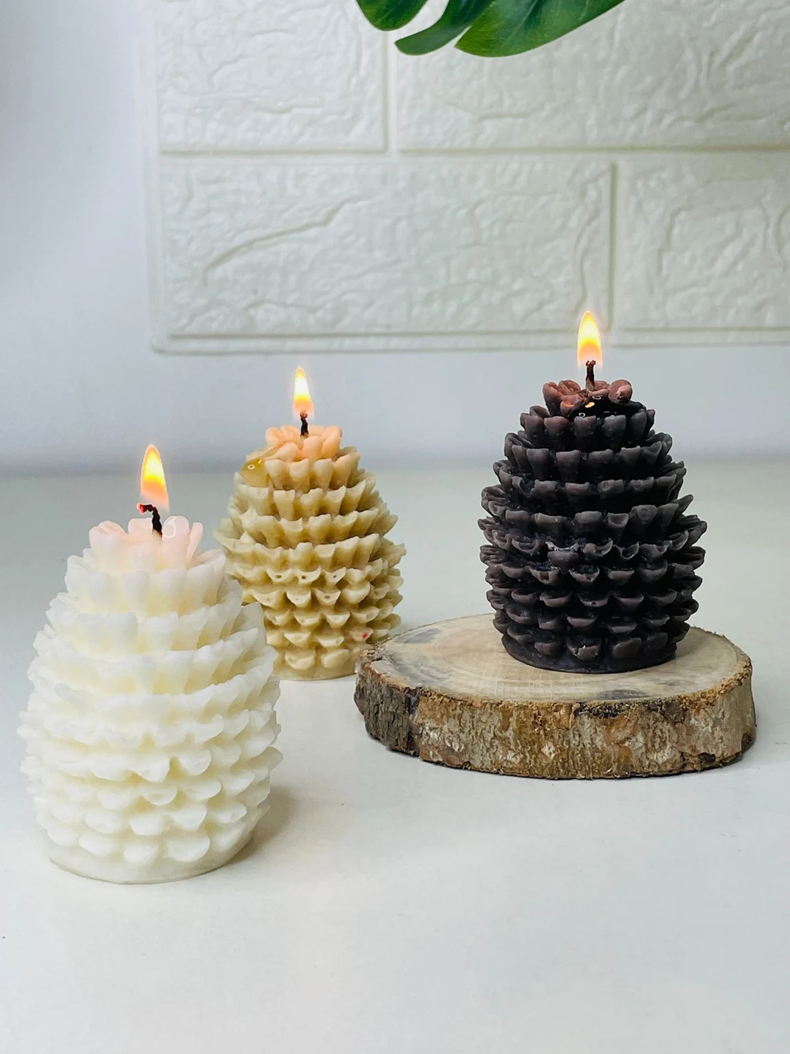 Pine Candle 5 Pine nut shaped, scented soy wax candle