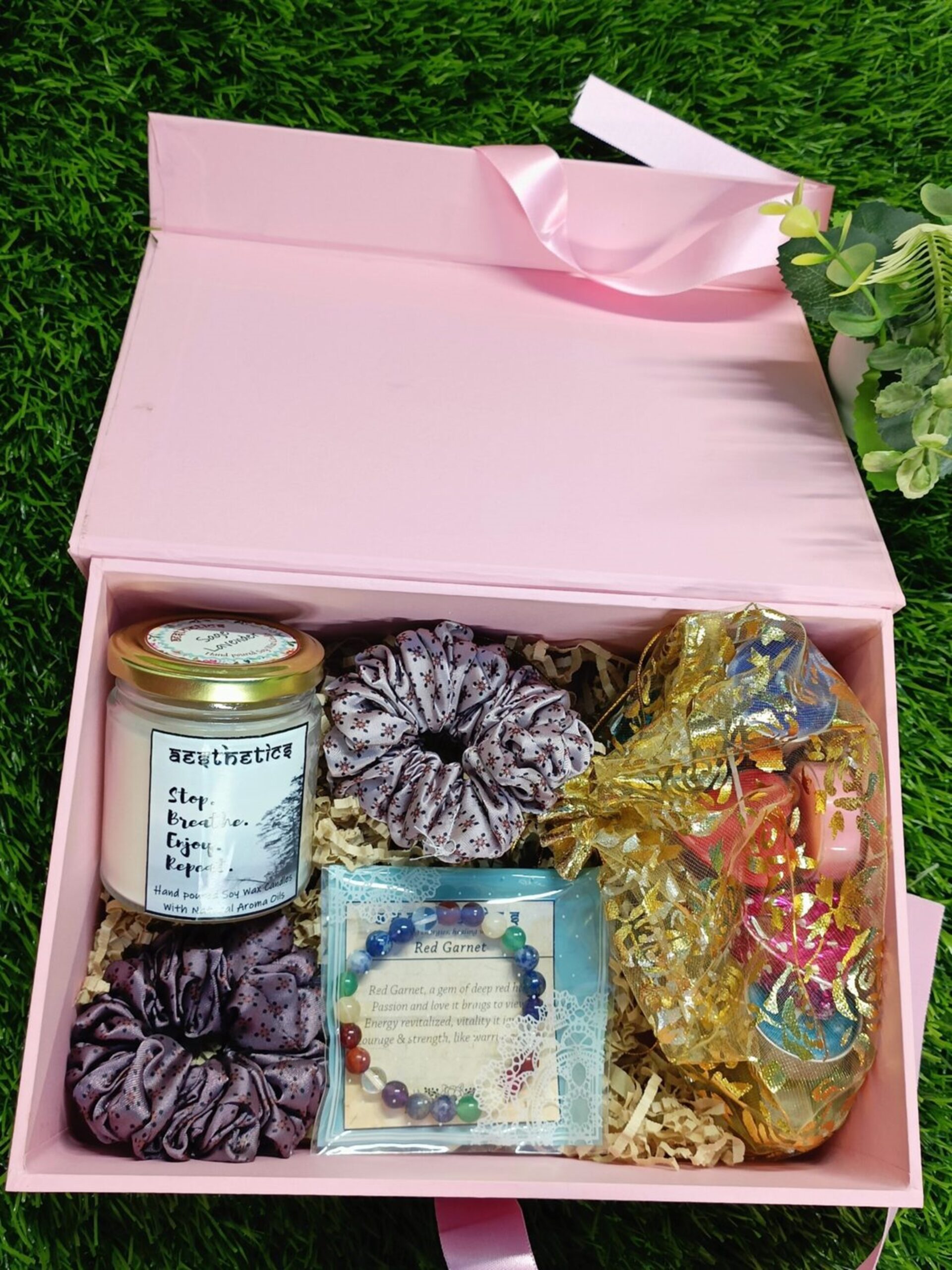 Home 24 Gift Hamper (1) | Aesthetics