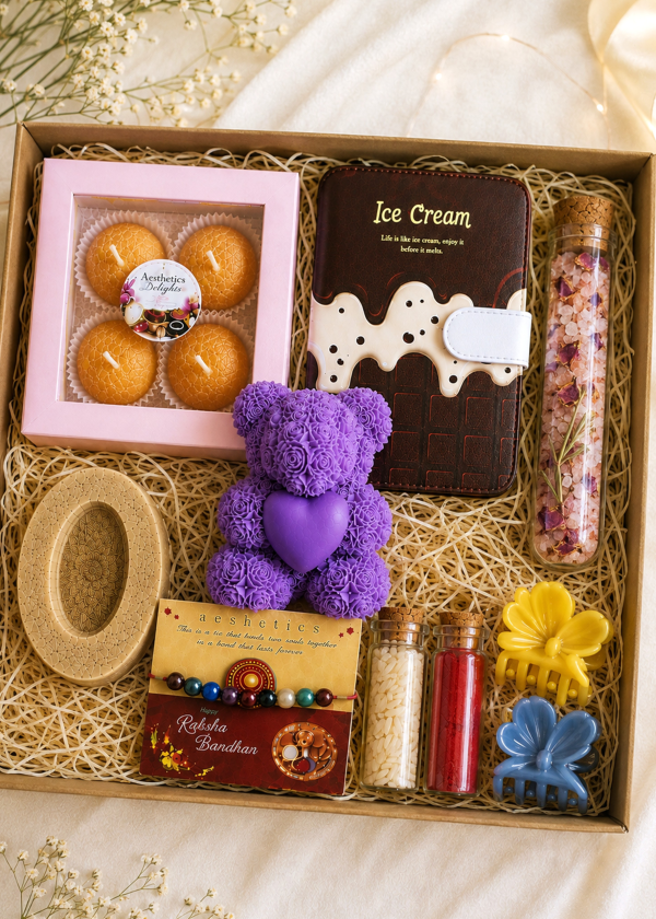 Aesthetics Gift Hamper (4)